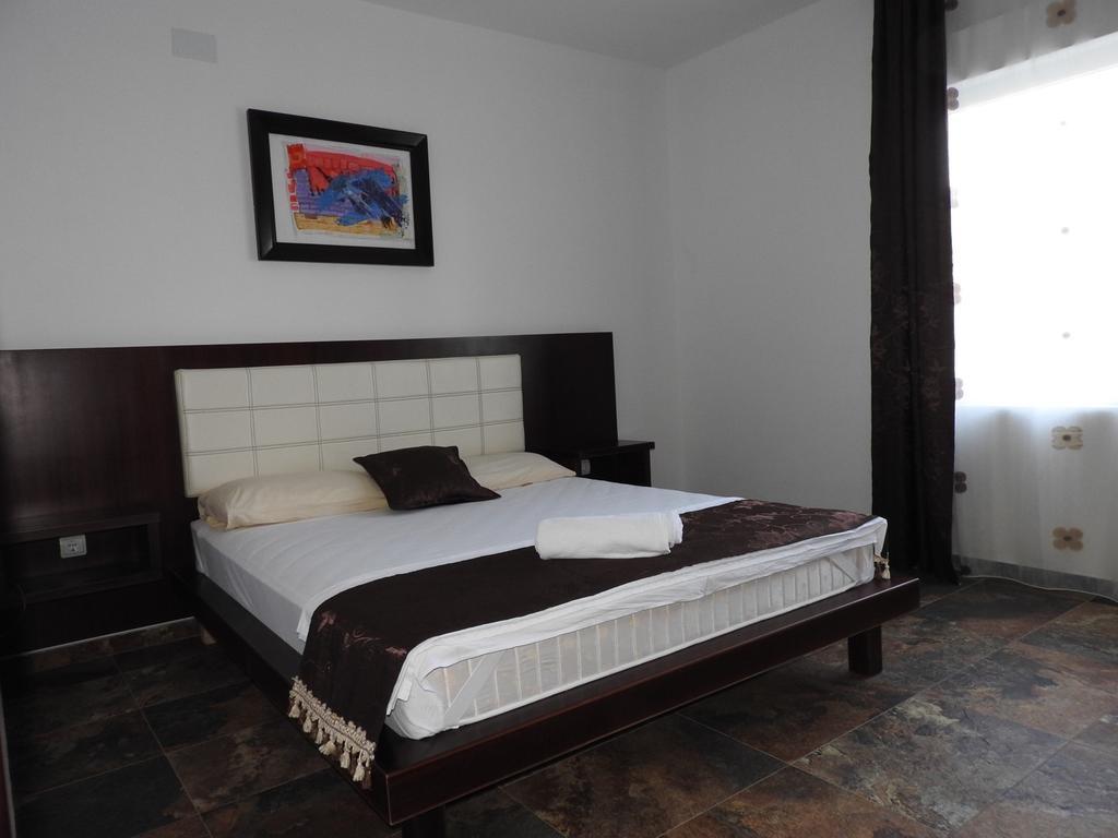 Apartments Fourroses Ulcinj Exterior foto